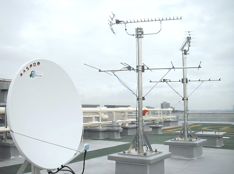 テレビ共同受信機器、
インターホン等弱電設備の設計・施工